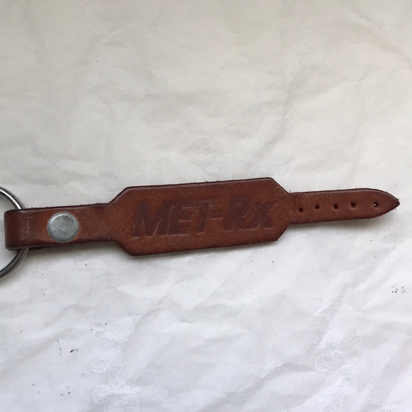 MET-RX tan leather weightlifting belt keychain - Picture 2 of 7